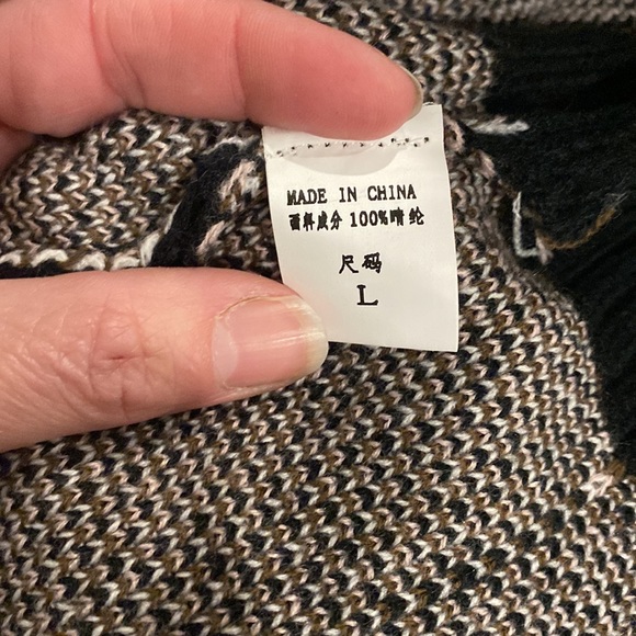 ZSM Studios cartoon sweater - Picture 8 of 11